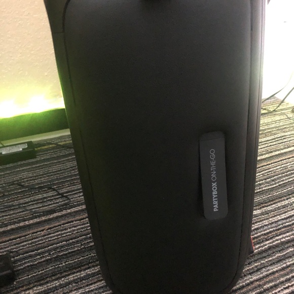 Open box - Picture 8 of 11